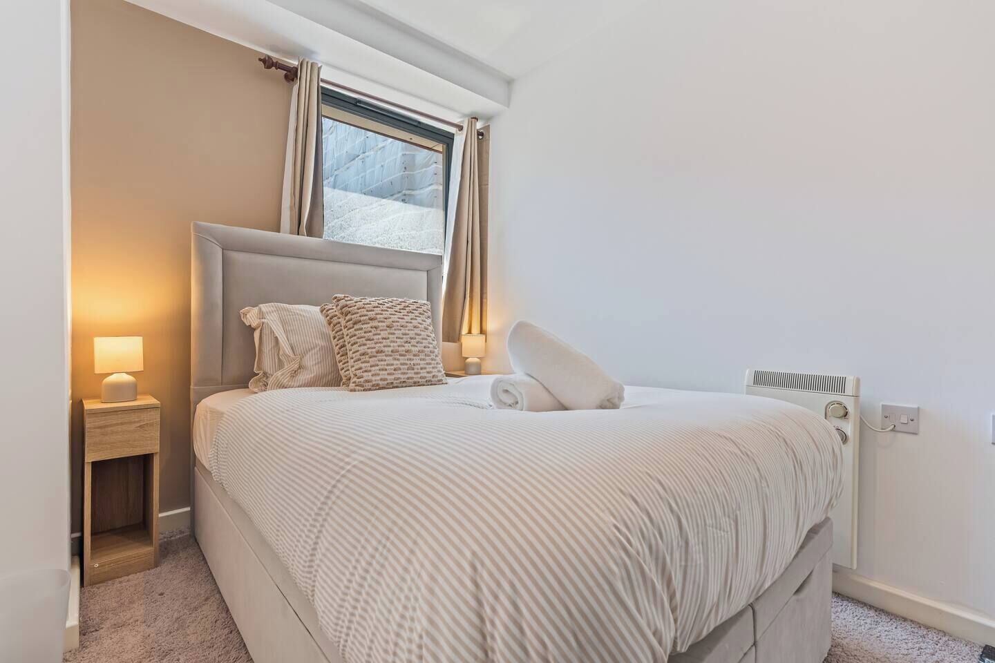 2 Schlafzimmer, Schreibtisch, Bügeleisen/Bügelbrett, WLAN