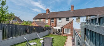 Charming 3-Bed Home with Private Garden | Sleeps 5 - Pass the Keys
