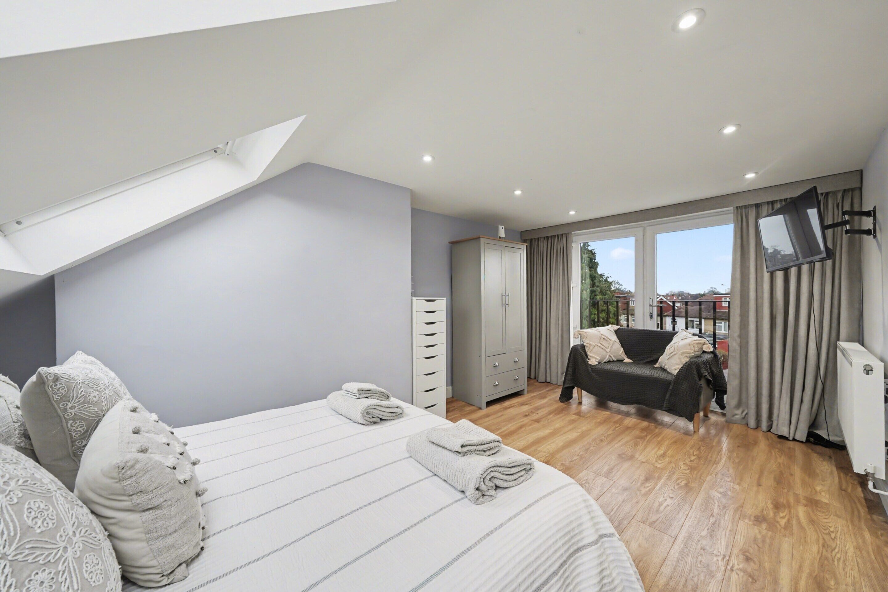 House | 4 bedrooms, laptop workspace