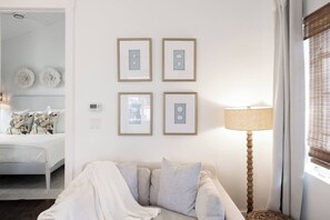 1 chambre, bureau, fer et planche à repasser, Wi-Fi