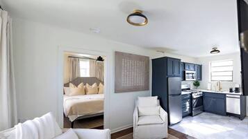 1 bedroom, iron/ironing board, WiFi