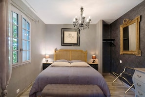 WiFi, bed sheets - La table de pierre – Dalila Room (Lussas-et-Nontronneau)