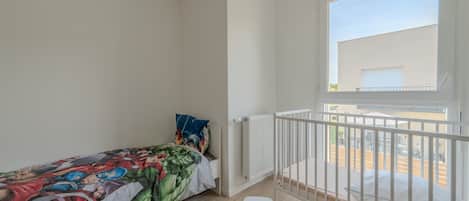 3 chambres, fer et planche à repasser, Wi-Fi gratuit, draps fournis