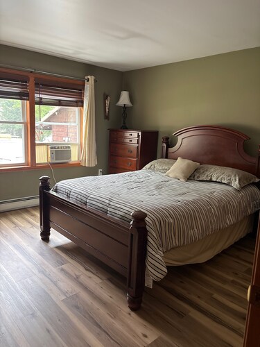 3-bedroom campground in delightful Covington with AC comfort