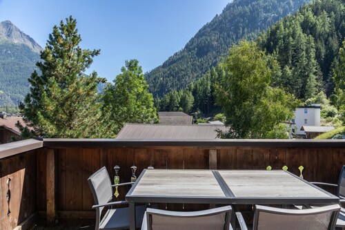 Apartment 'Ferienhaus Am Wasserfall Ap2' with Mountain View, Private Terrace and Wi-Fi