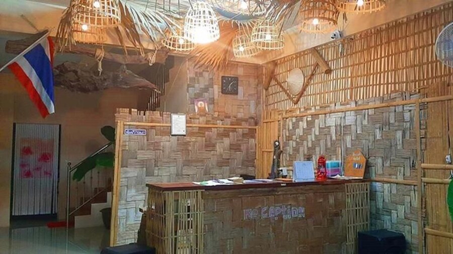 painting family hostel