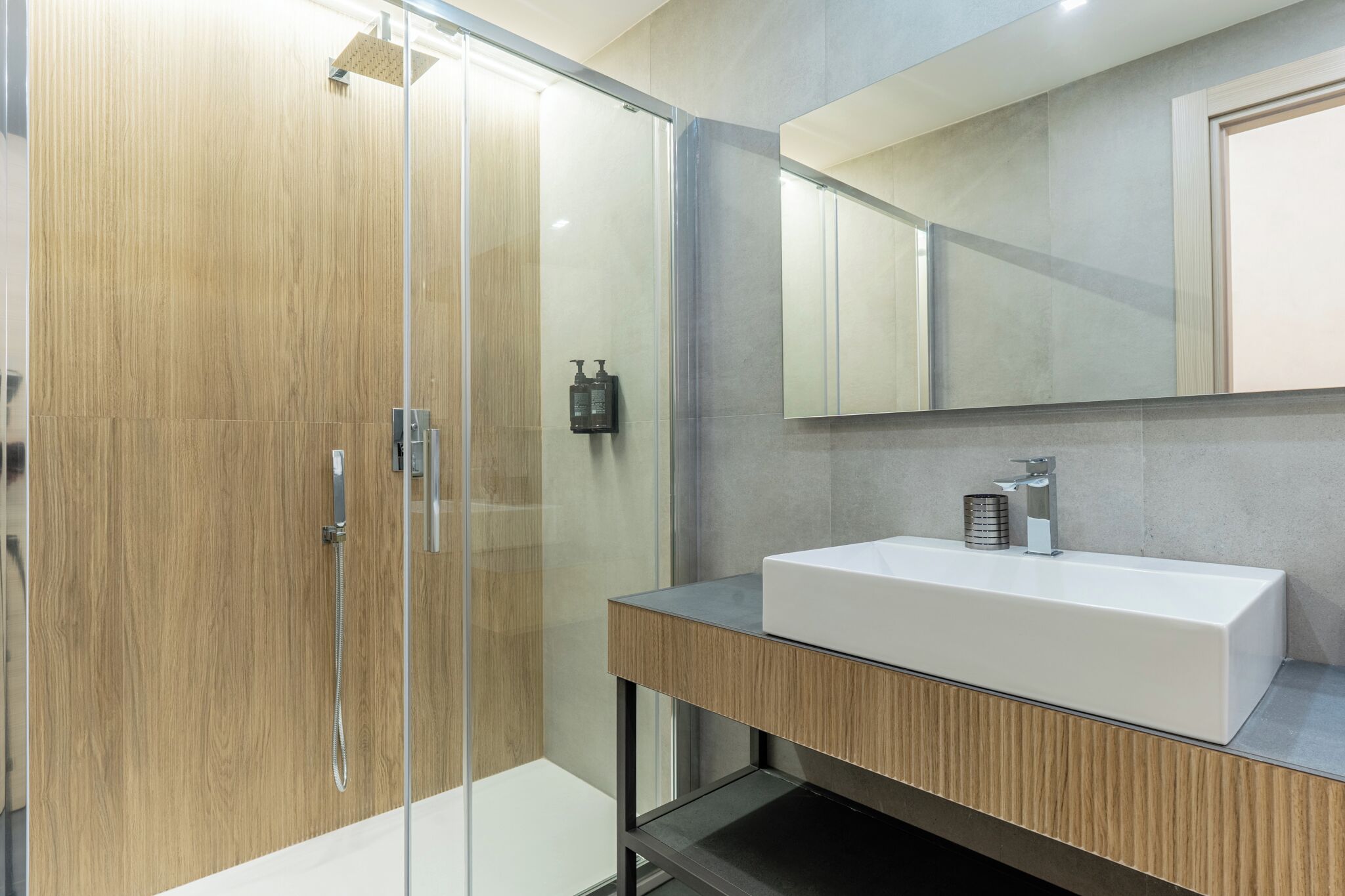 Classic Double Room, Courtyard View | Bathroom