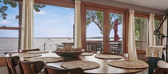 NEW Gull Lake, Sunsets, Hot Tub, Game Room