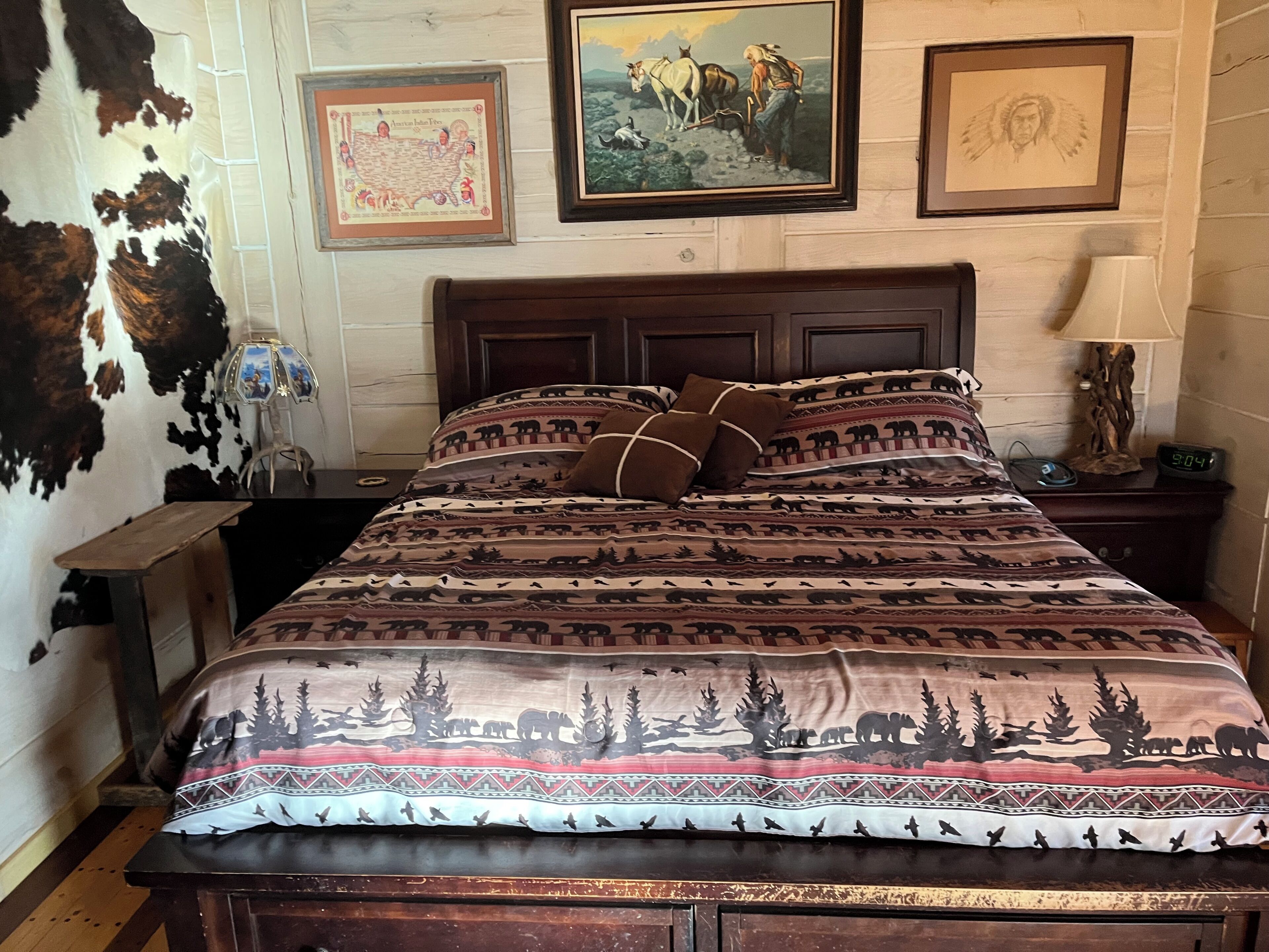 Iron/ironing board, WiFi, bed sheets