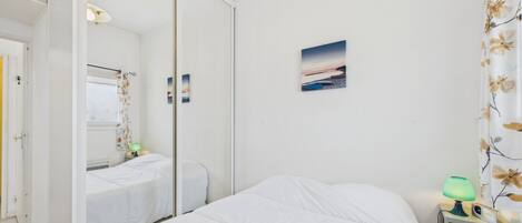 1 bedroom, iron/ironing board