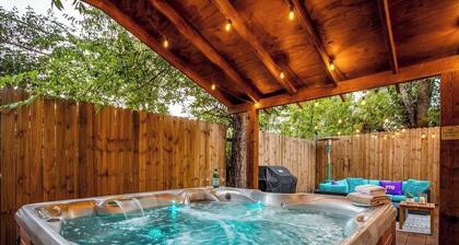 Gameday Fort Worth Retreat with Hottub, Gamezone - TCU 5min Spacious 4Bed 3 bth