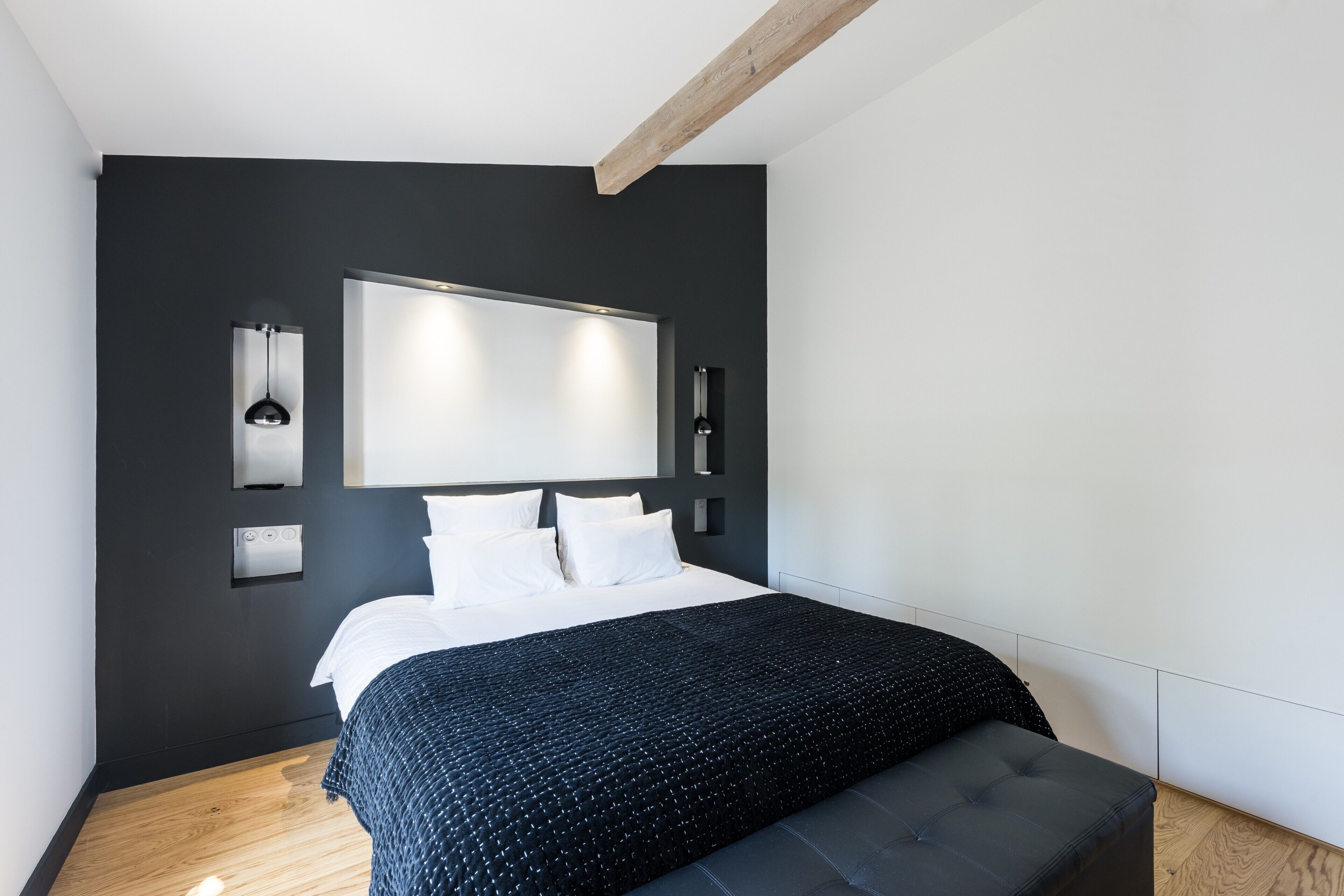 3 chambres, fer et planche à repasser, Wi-Fi, draps fournis