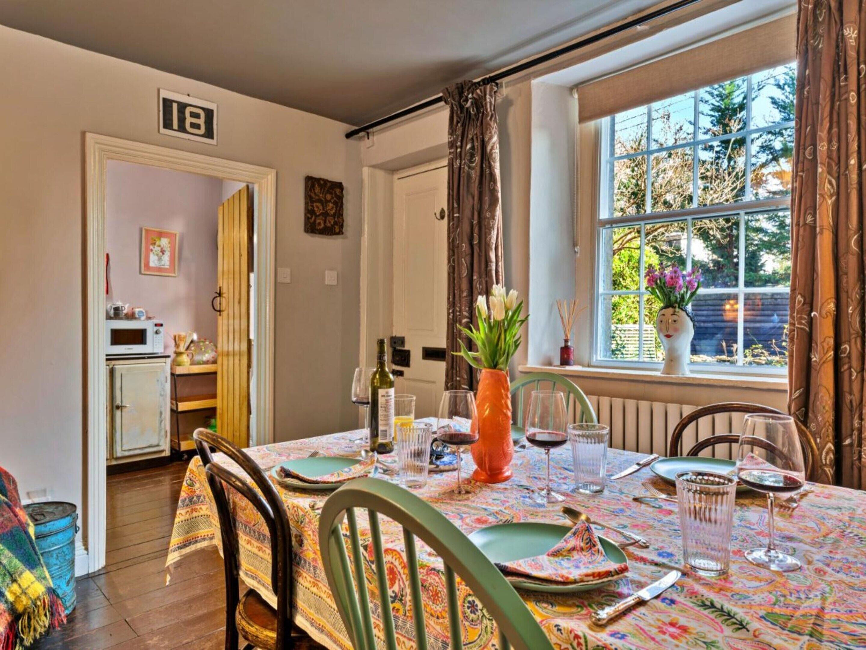 House | Dining