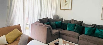 New Kingston Comfy 2BR Apartment