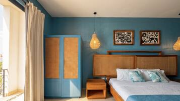 Superior Room, Balcony, Sea View | Iron/ironing board, WiFi (free), bed sheets