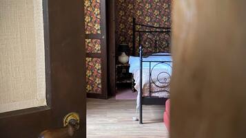 1 quarto, ferros/tábuas de passar roupa, Wi-Fi, roupa de cama