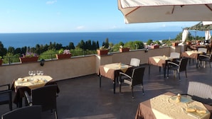 Terrace/patio - Hotiday Tropea Parghelia (Parghelia)