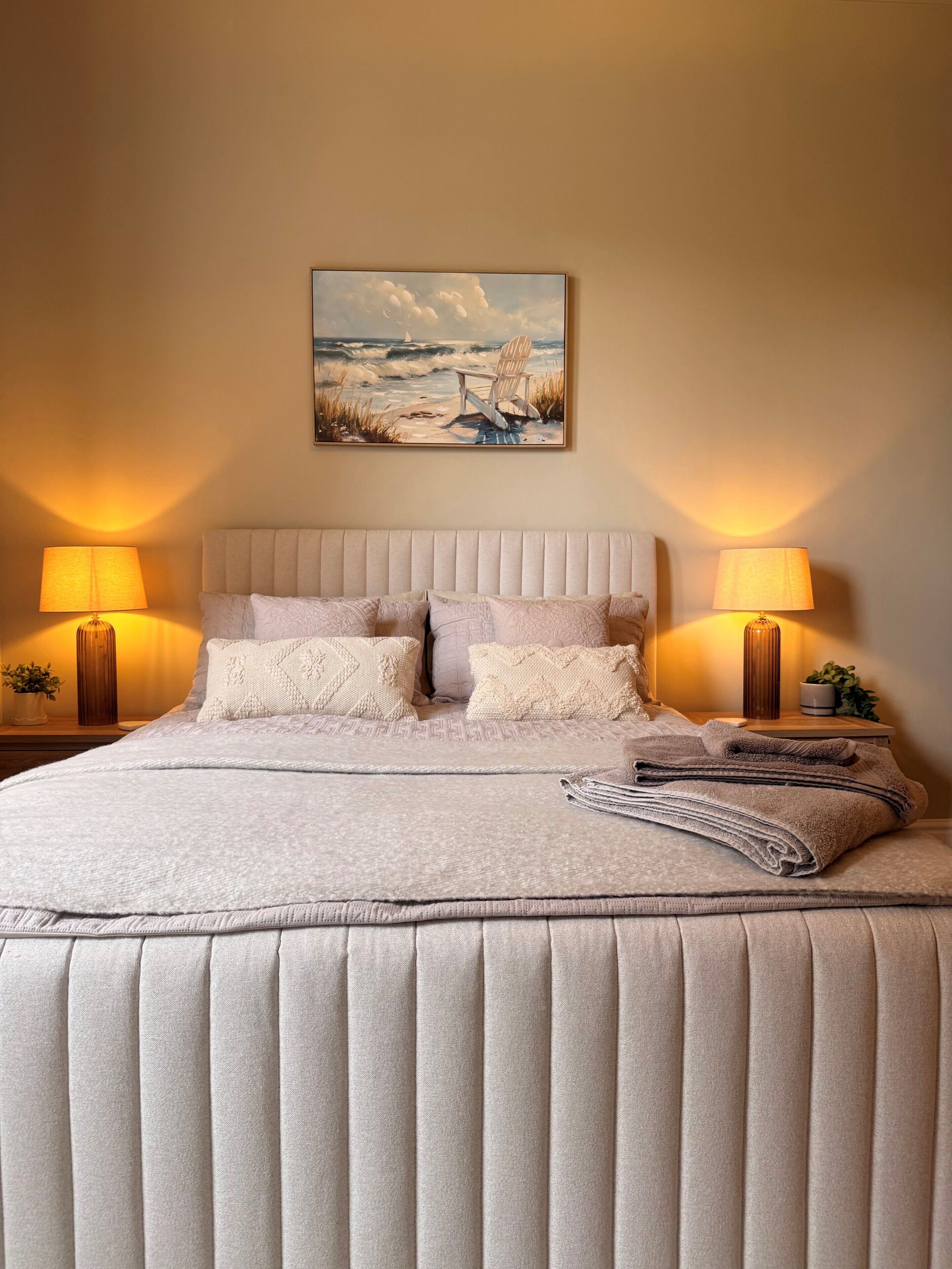 2 bedrooms, iron/ironing board, WiFi, bed sheets