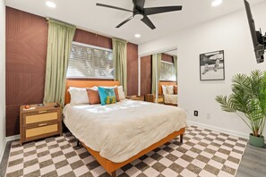 Bügeleisen/Bügelbrett, Reisekinderbett, kostenloses WLAN, Bettwäsche