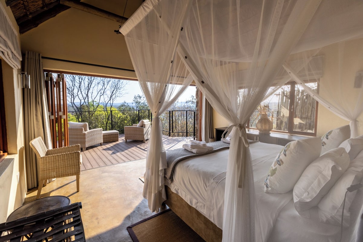 Superior Double Room, River View | In-room safe, WiFi (free)