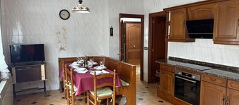 Podium Holiday Home with Mountain Views, Balcony, and Wi-Fi
