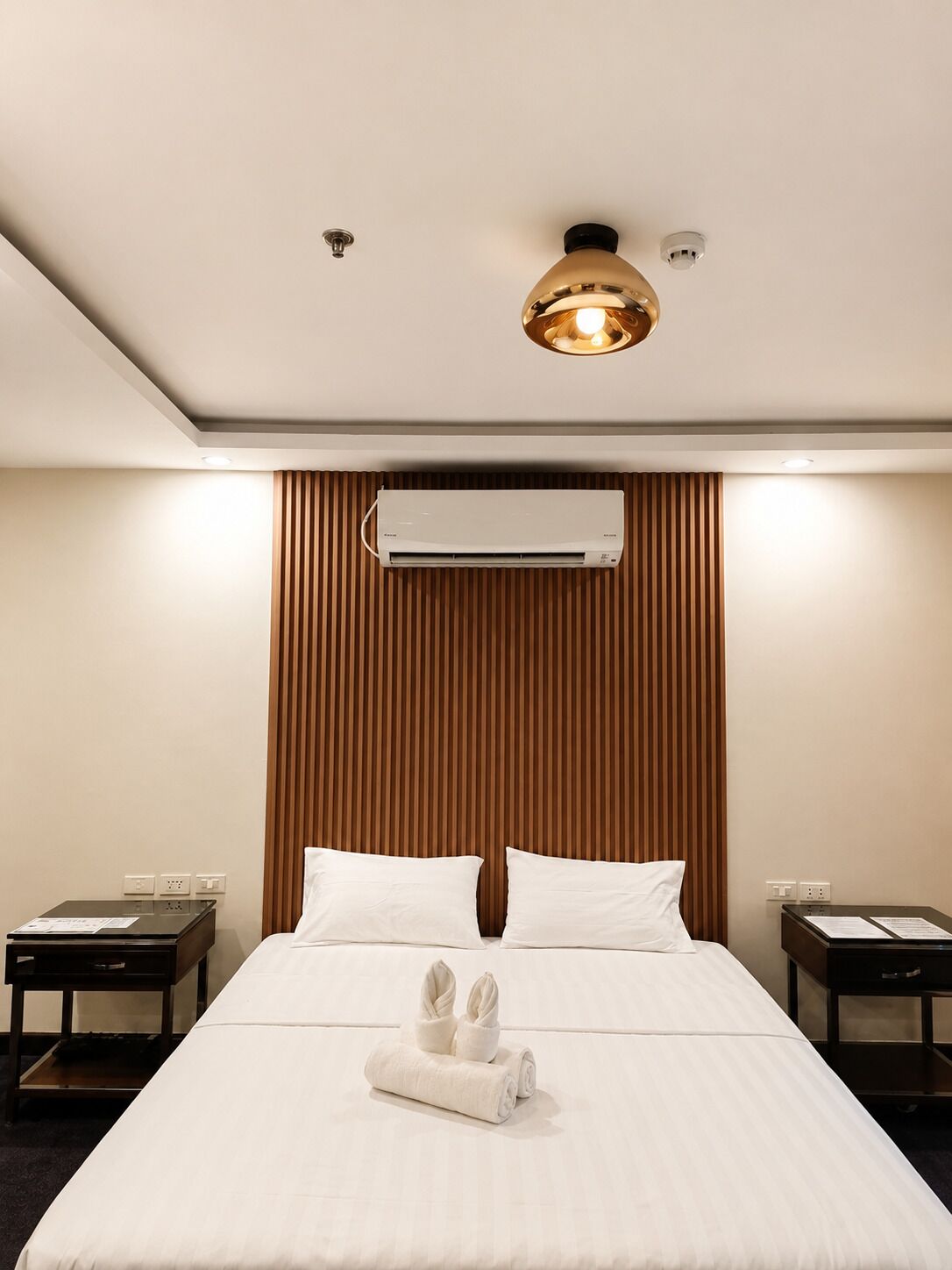 Suite, 1 King Bed, Balcony, City View | In-room safe, desk, laptop workspace, WiFi (free)