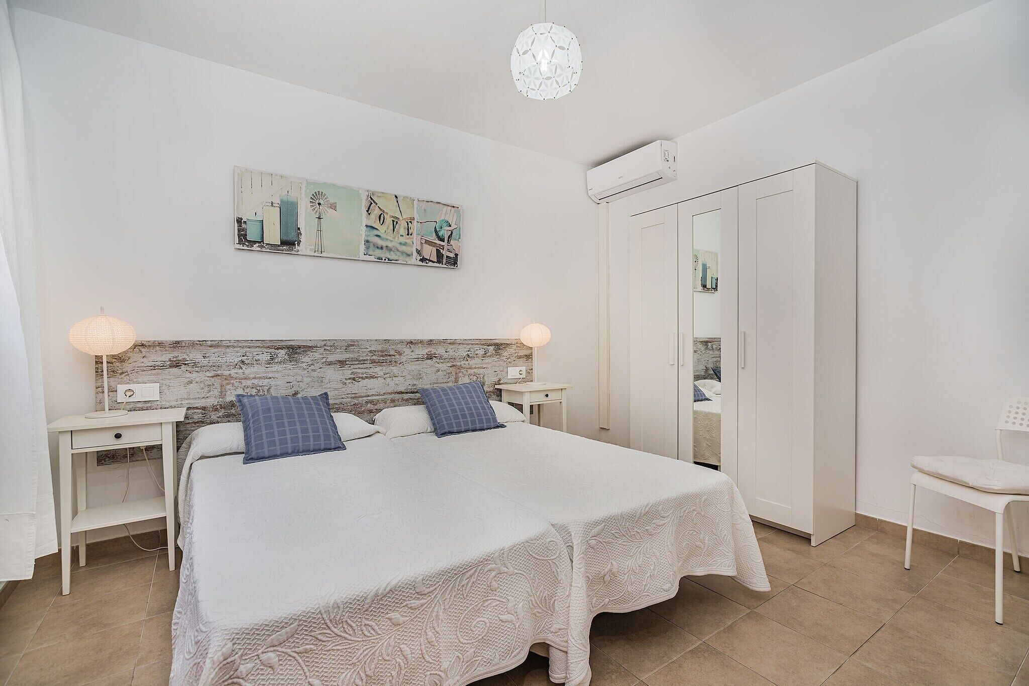 4 chambres, fer et planche à repasser, Wi-Fi gratuit