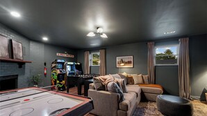 Spielezimmer