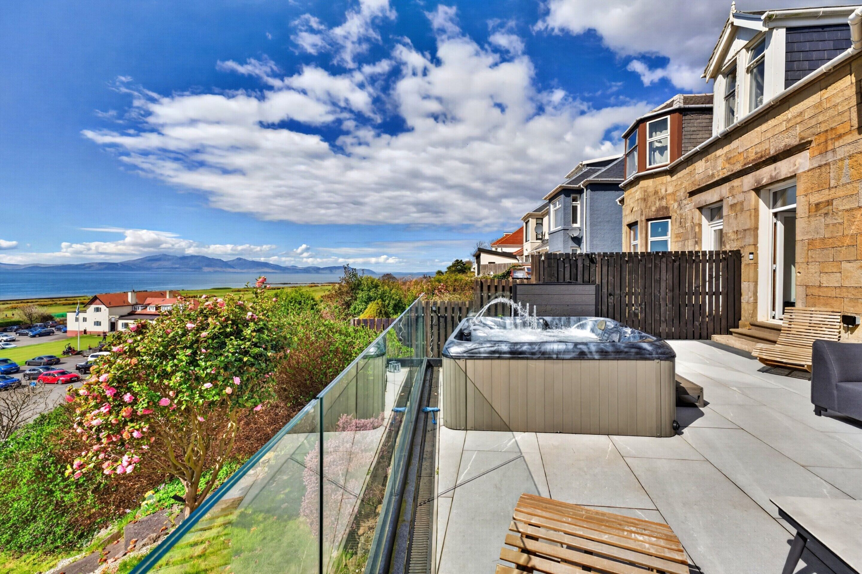 House | Terrace/patio