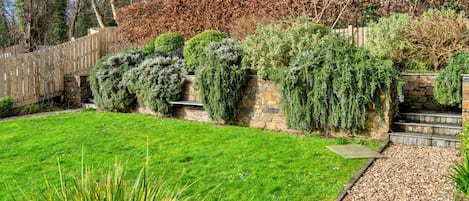 Apartment | Garden