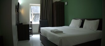 Hotel Golden Heights international