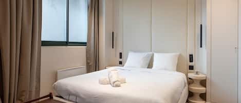 1 bedroom, iron/ironing board, WiFi (free), bed sheets