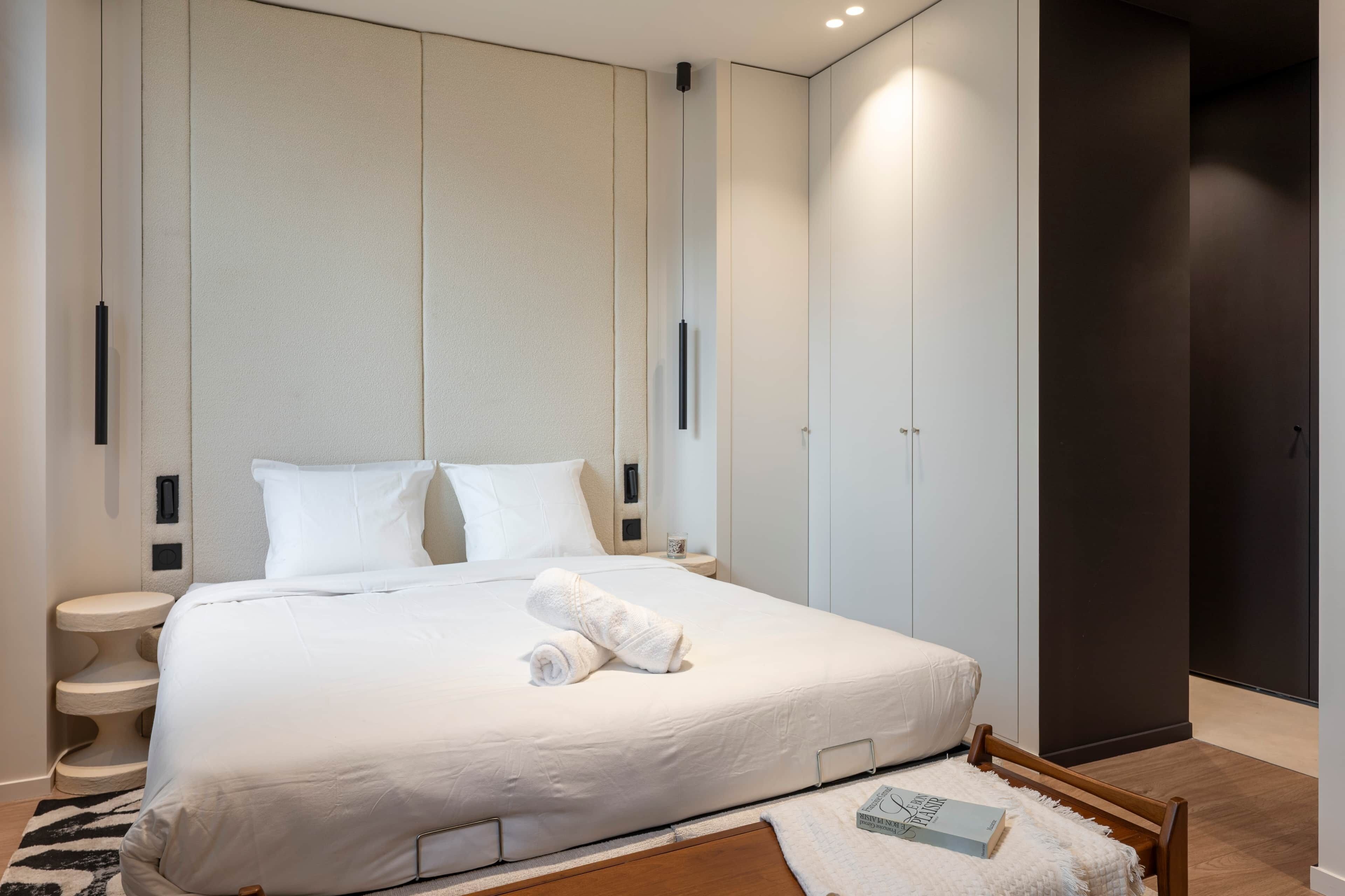 1 habitación, tabla de planchar con plancha, wifi gratis y ropa de cama 