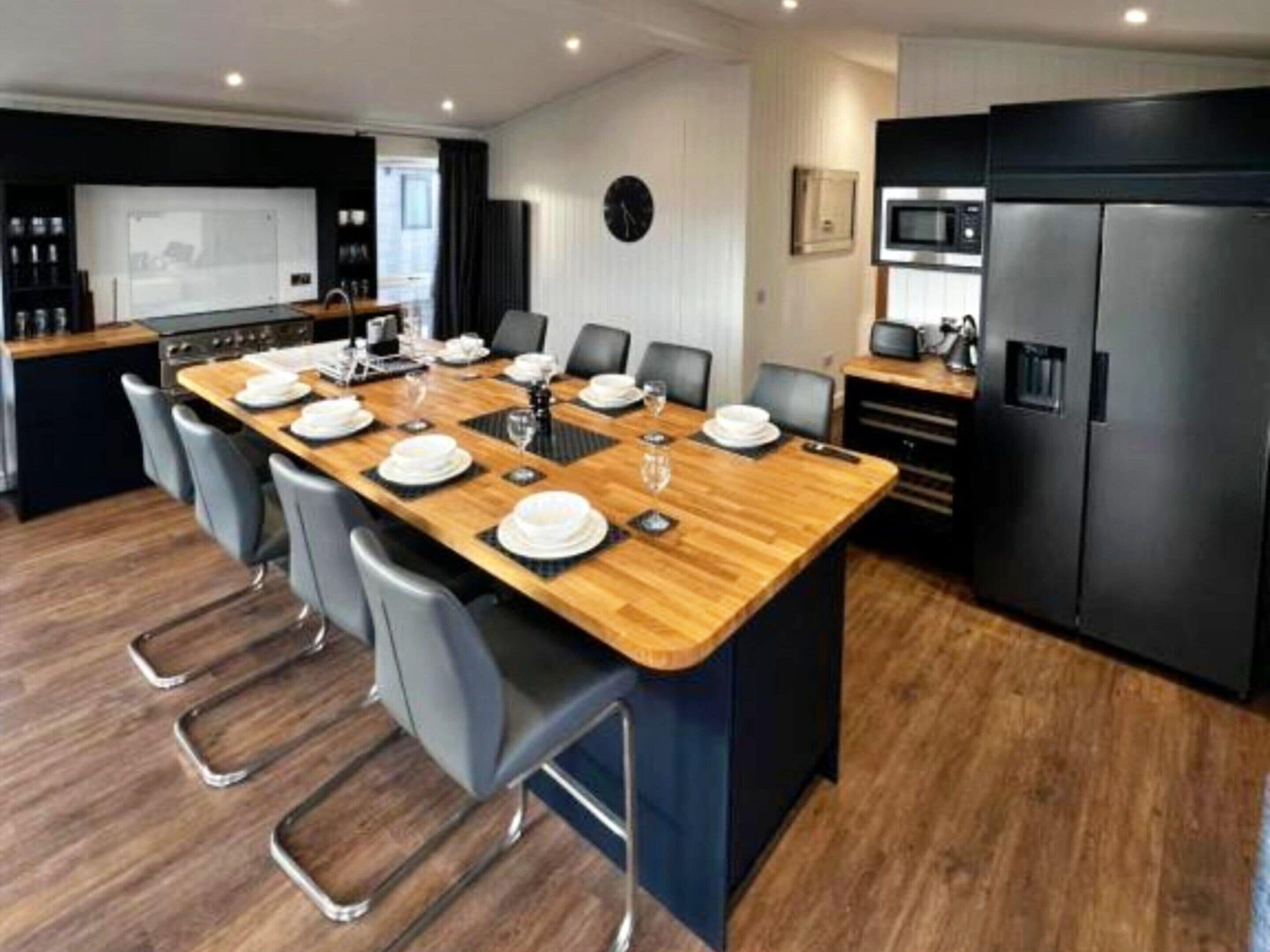 Chalet | Dining