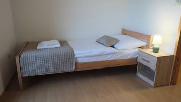 3 bedrooms, iron/ironing board, travel cot, free WiFi