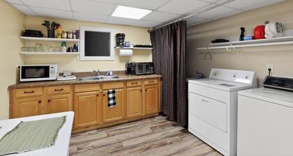 Riverfront Haven~Pool~Kayak~BBQ~7 Mins to Masters
