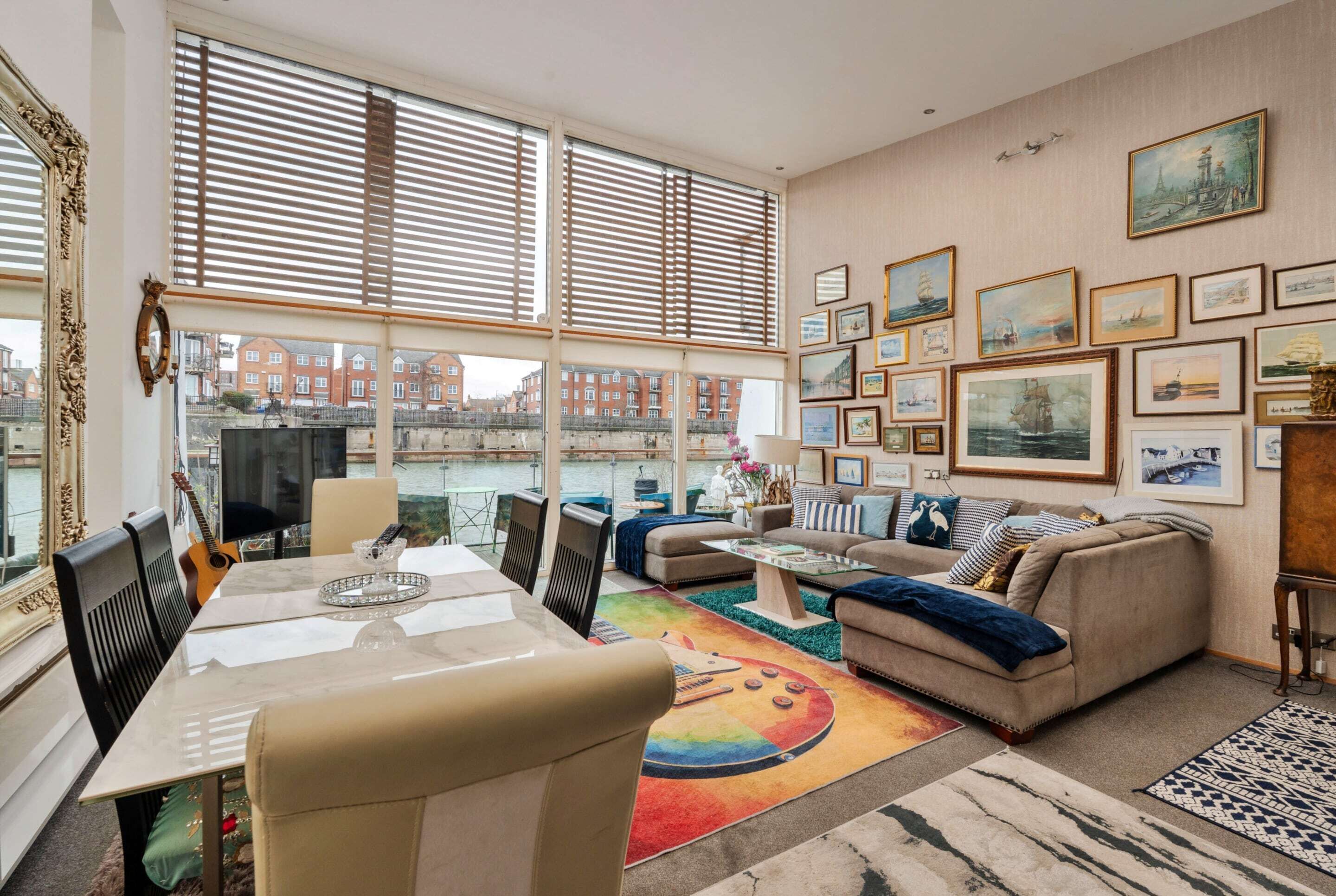 Mobile Home | Living room