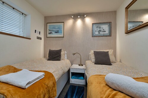 Houseboat in Central Liverpool
