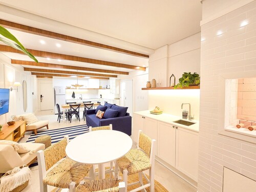 Bravavel na Praia Brava by LikeHome