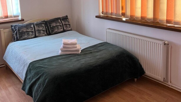 3 habitaciones, wifi gratis y ropa de cama 