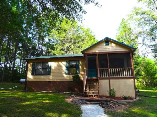 Cozy 2-bedroom cabin in superb Pine Mountain, GA near Callaway Gardens!