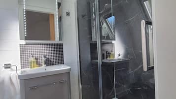Ducha, cabezal de ducha tipo lluvia, artículos de tocador gratuitos