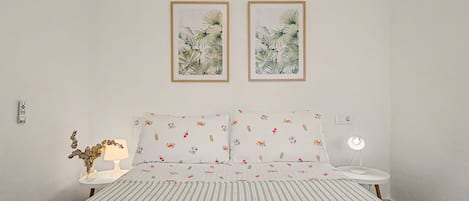 1 bedroom, iron/ironing board, bed sheets