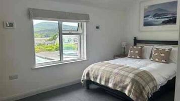 2 habitaciones, wifi gratis y ropa de cama