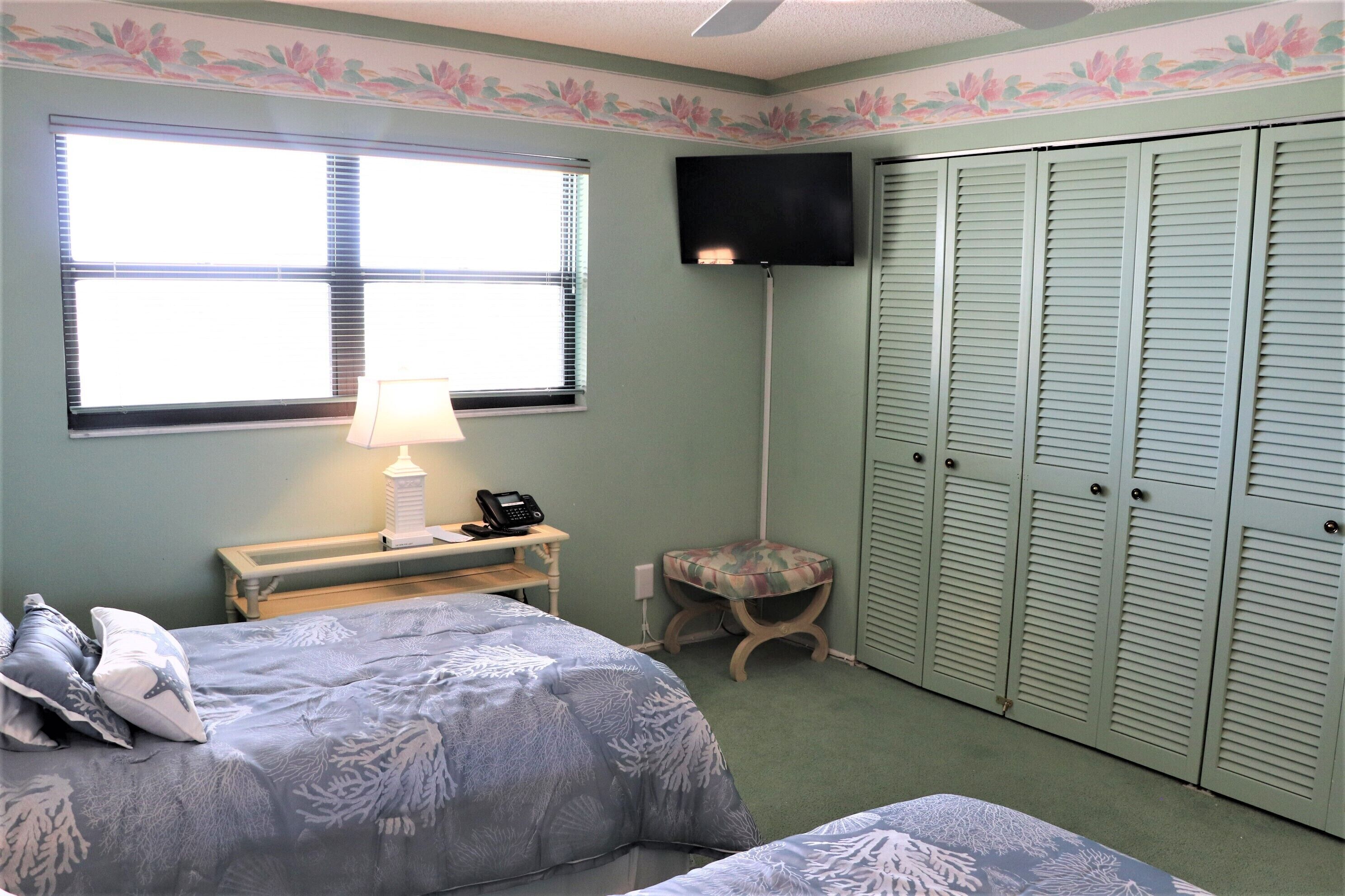 2 bedrooms, iron/ironing board, WiFi (free), bed sheets
