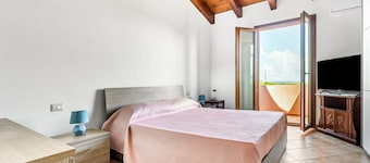 GuestHost - Sweet Home in Portoscuso!