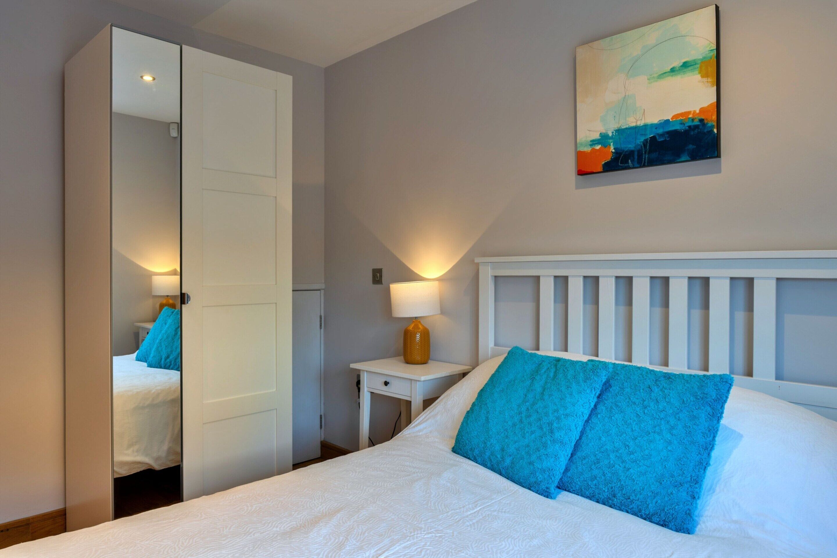 House | 4 bedrooms, individually furnished