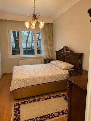 Shared Dormitory, 1 Bedroom, Smoking, Garden View - Room-cozy Room In Heart Of Istanbul - Ki (Istanbul)