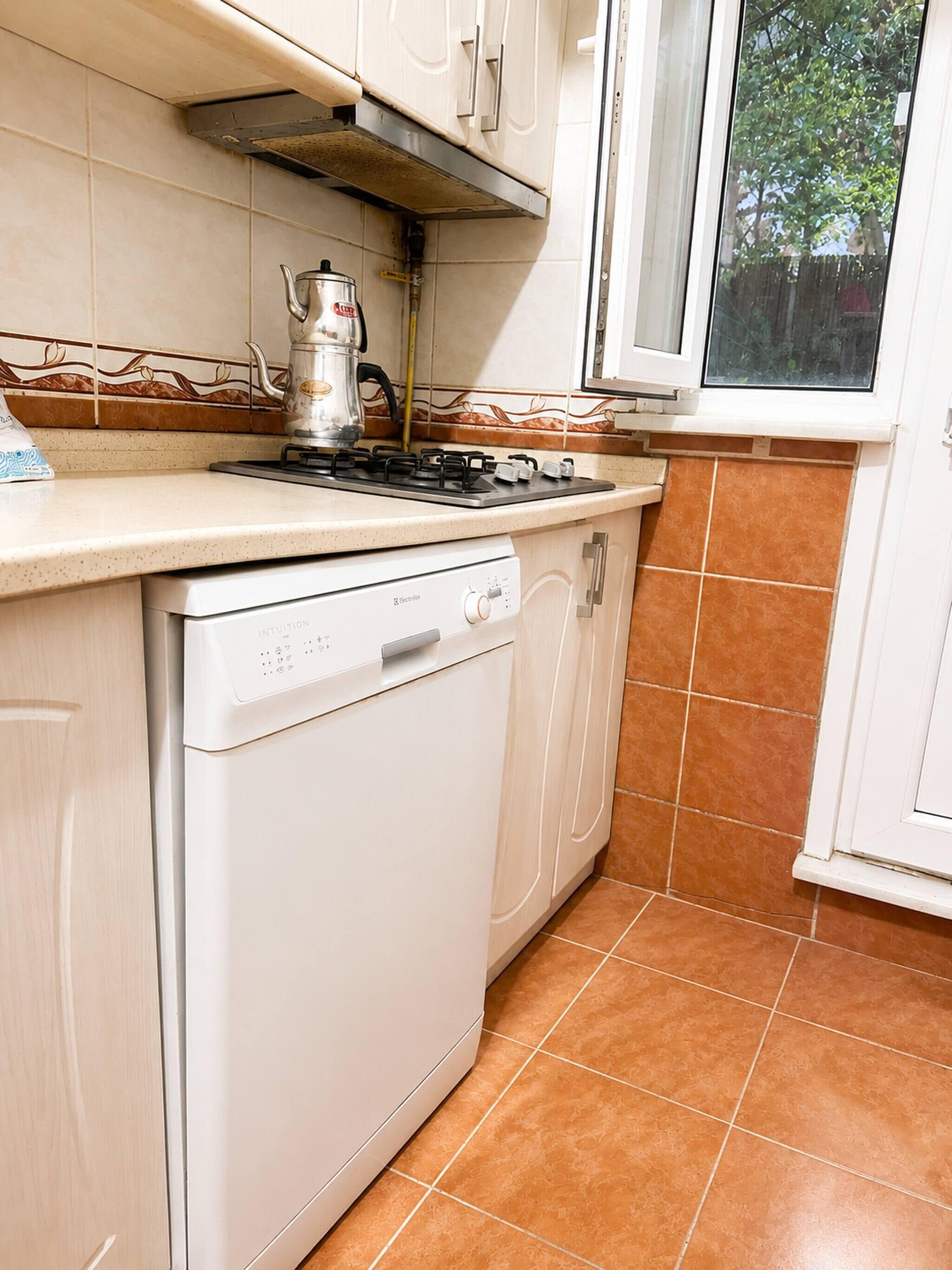 Shared Dormitory, 1 Bedroom, Smoking, Garden View | Interior