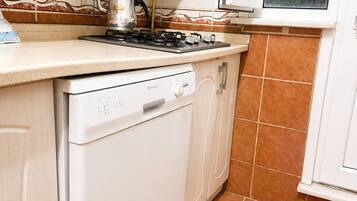 Shared Dormitory, 1 Bedroom, Smoking, Garden View | Interior